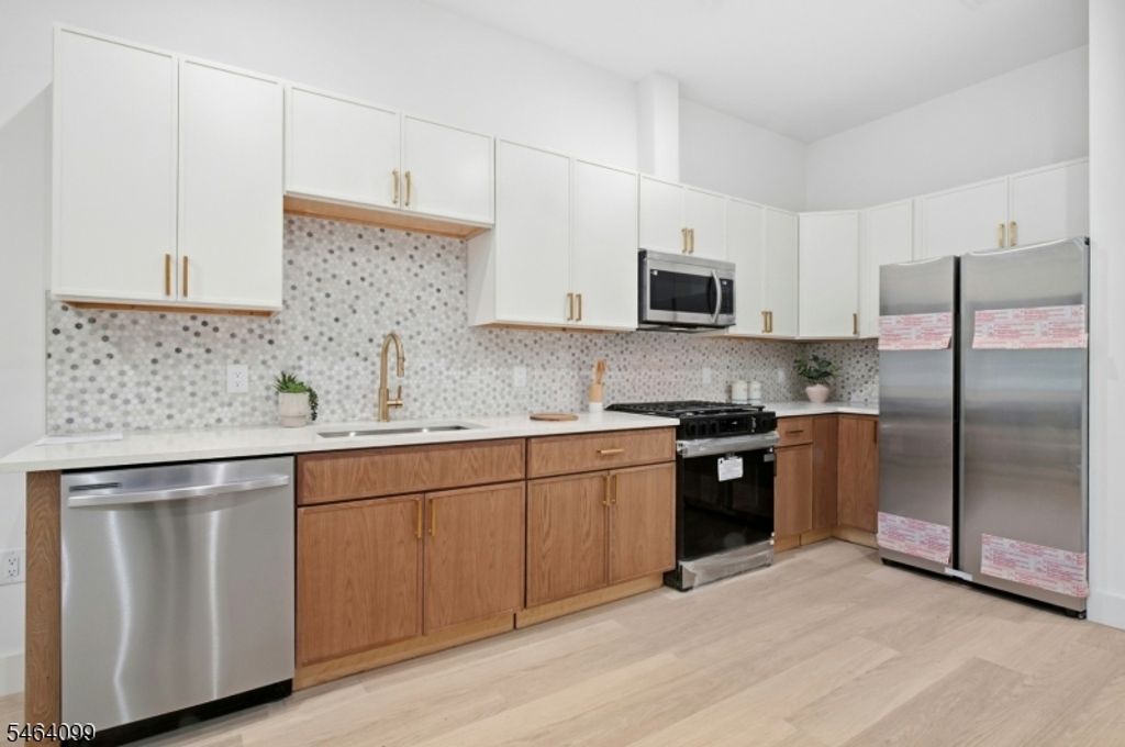 647 S 10Th St, Newark City, NJ 07108 — photo 5