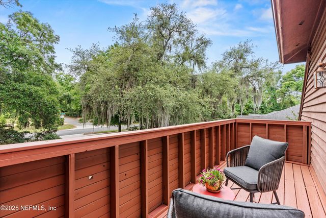 4654 ORTEGA FARMS Circle, Jacksonville, FL 32210