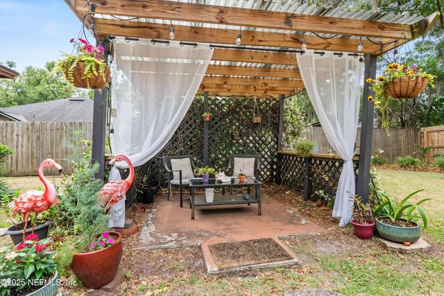 4654 ORTEGA FARMS Circle, Jacksonville, FL 32210