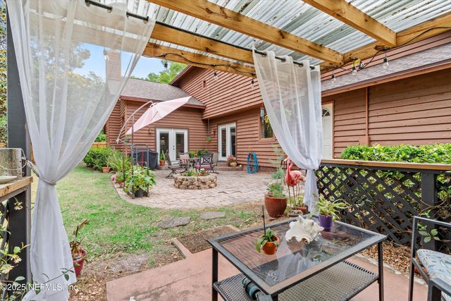 4654 ORTEGA FARMS Circle, Jacksonville, FL 32210