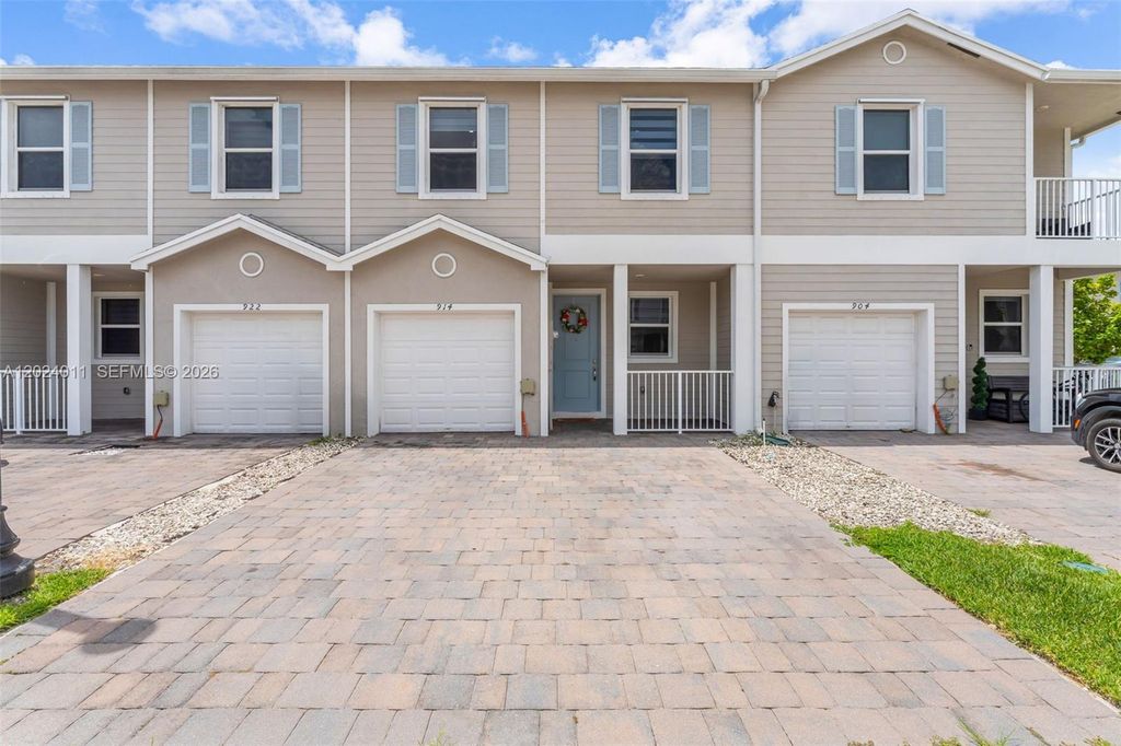 914 SE 18th Street, Homestead, FL 33034
