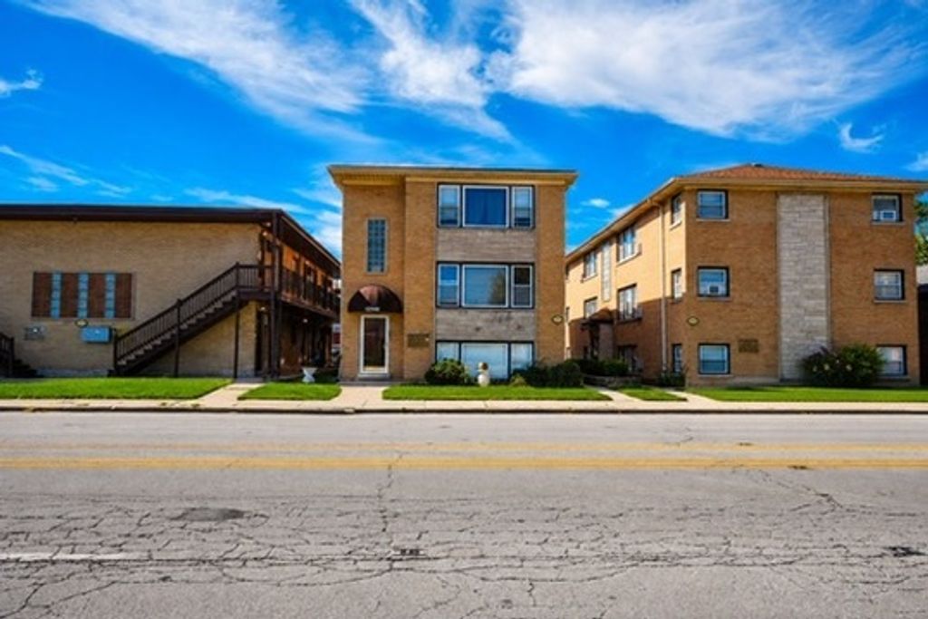 12548 S Ashland Avenue, Calumet Park, IL 60827 — photo 2