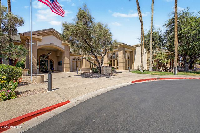 25102 S LAKEWAY Drive, Sun Lakes, AZ 85248