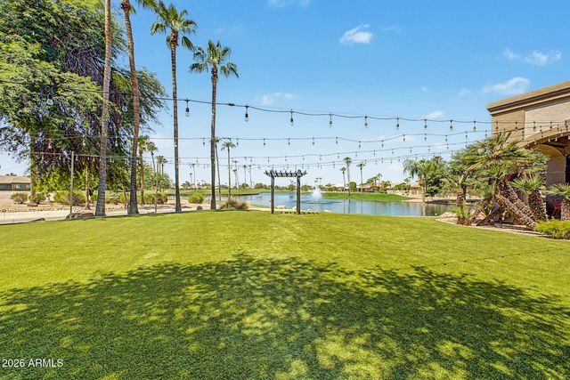 25102 S LAKEWAY Drive, Sun Lakes, AZ 85248