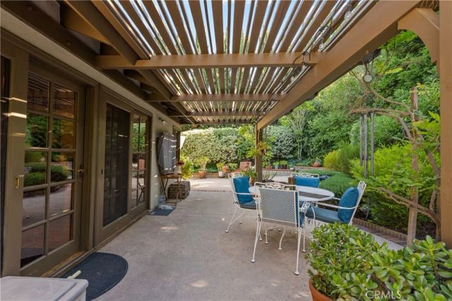 10637 Sylvia Avenue, Porter Ranch, CA 91326
