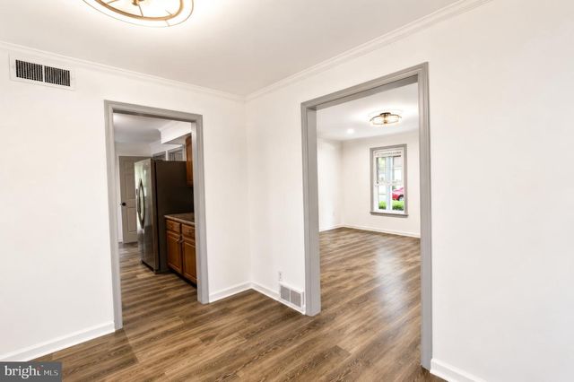 5221 MEADOWBROOK DR, Mechanicsburg, PA 17050