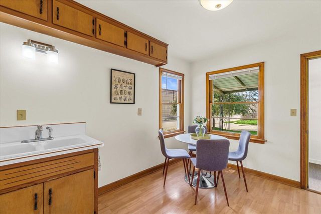 1818 E Fernwood AVENUE, Milwaukee, WI 53207