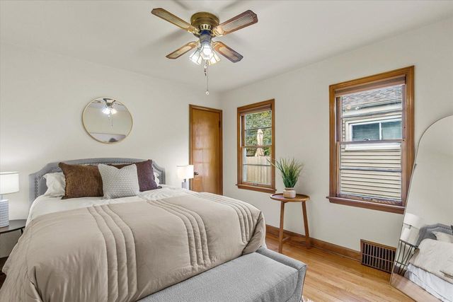 1818 E Fernwood AVENUE, Milwaukee, WI 53207