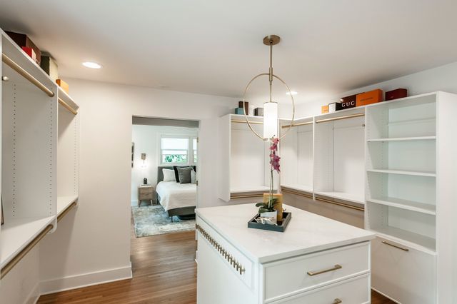 5007 Manuel Dr, Nashville, TN 37211
