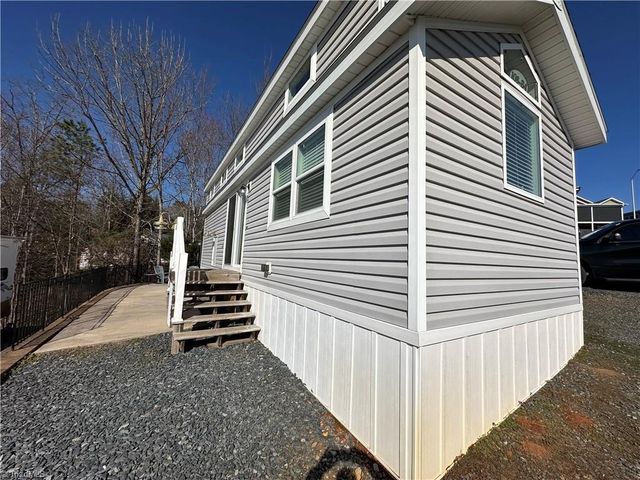 108 Eagle Drive, New London, NC 28127