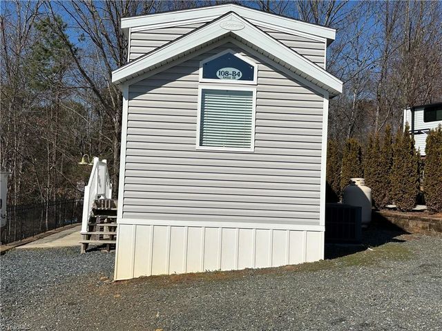 108 Eagle Drive, New London, NC 28127