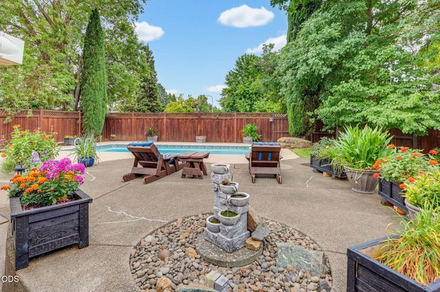1964 Camellia Avenue, Medford, OR 97504