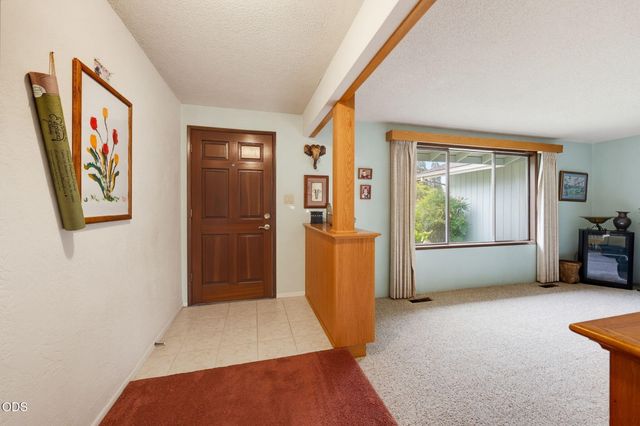 1964 Camellia Avenue, Medford, OR 97504