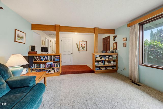 1964 Camellia Avenue, Medford, OR 97504