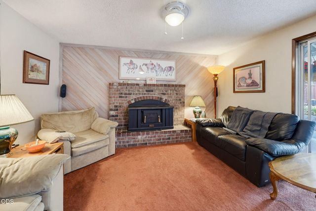 1964 Camellia Avenue, Medford, OR 97504