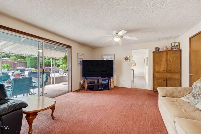 1964 Camellia Avenue, Medford, OR 97504