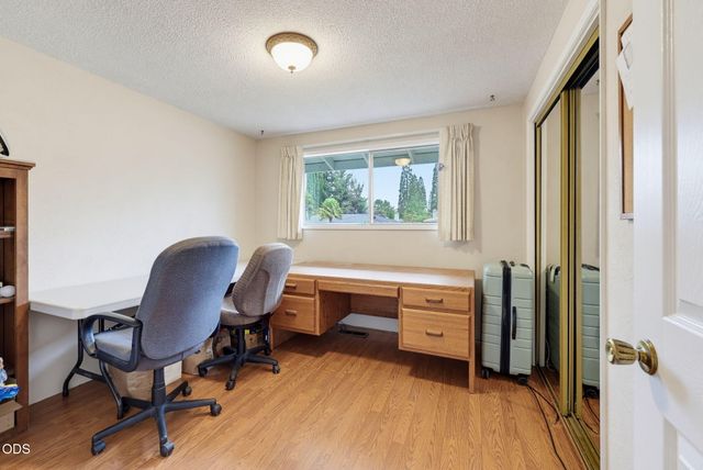 1964 Camellia Avenue, Medford, OR 97504
