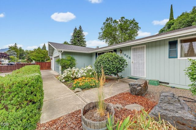 1964 Camellia Avenue, Medford, OR 97504