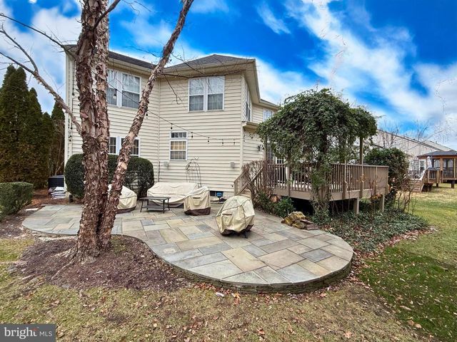 5564 LA VISTA DR, Alexandria, VA 22310