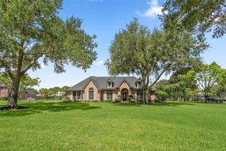 8026 Cicada Drive, Missouri City, TX 77459