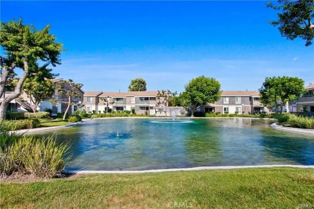 2847 S Fairview D, Santa Ana, CA 92704