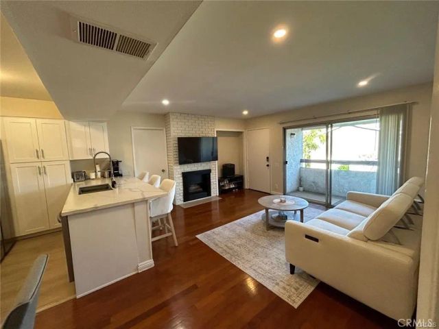 2847 S Fairview D, Santa Ana, CA 92704