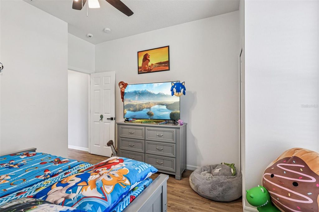 Image 23 of property listing at 221 WESTMORELAND CIRCLE, Kissimmee, FL 34744