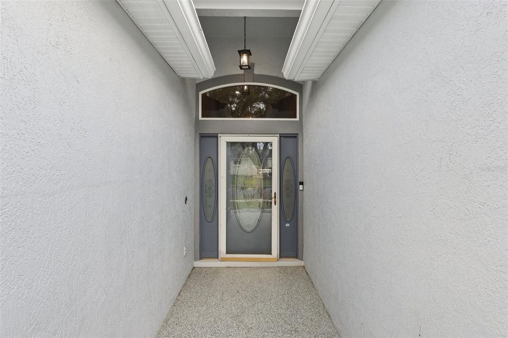 Image 27 of property listing at 221 WESTMORELAND CIRCLE, Kissimmee, FL 34744