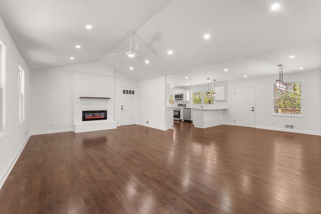 370 E Boundary Drive, Spartanburg, SC 29303