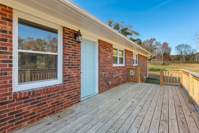 370 E Boundary Drive, Spartanburg, SC 29303