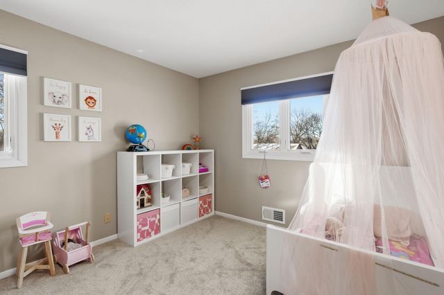 8671 Red Oak Drive, Eden Prairie, MN 55347