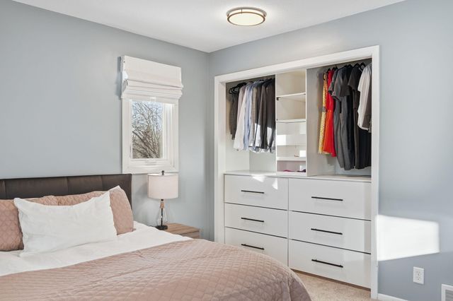 8671 Red Oak Drive, Eden Prairie, MN 55347