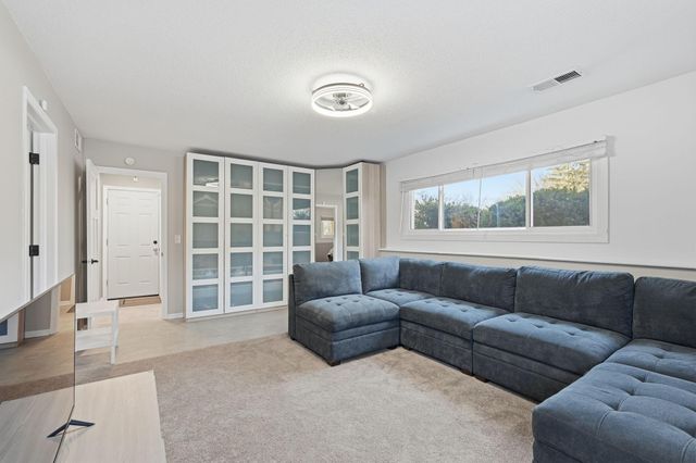 8671 Red Oak Drive, Eden Prairie, MN 55347