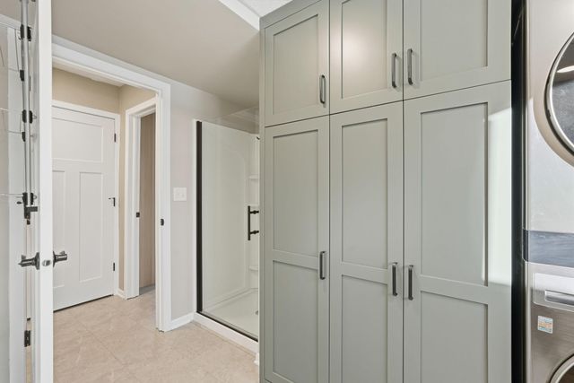 8671 Red Oak Drive, Eden Prairie, MN 55347