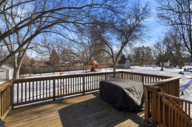 8671 Red Oak Drive, Eden Prairie, MN 55347