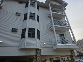 420 Passaic Street 2G, Hackensack, NJ 07601