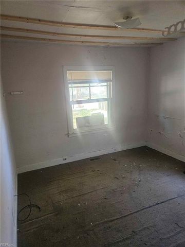 4201 Nautilus AVE, Chesapeake, VA 23325