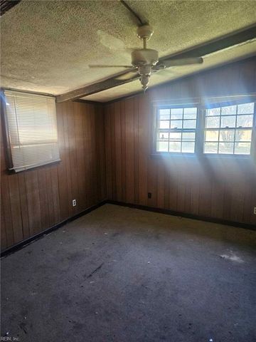 4201 Nautilus AVE, Chesapeake, VA 23325