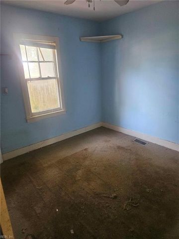 4201 Nautilus AVE, Chesapeake, VA 23325