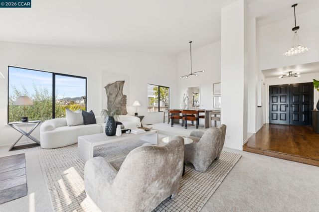 6317 Ridgemont Dr, Oakland, CA 94619