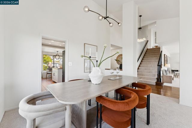 6317 Ridgemont Dr, Oakland, CA 94619