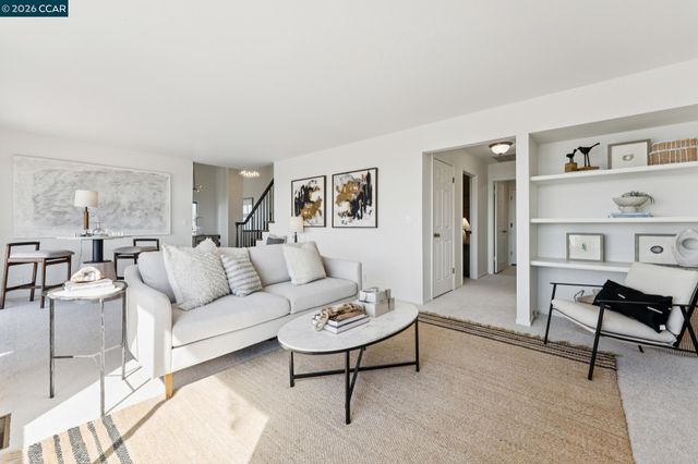 6317 Ridgemont Dr, Oakland, CA 94619
