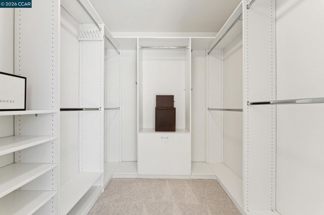 6317 Ridgemont Dr, Oakland, CA 94619