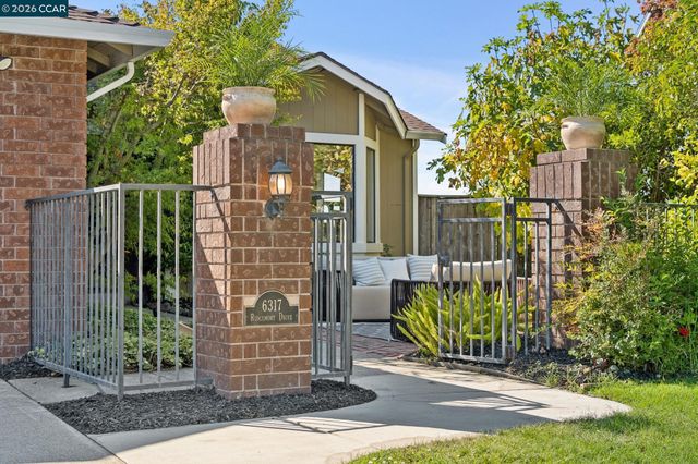 6317 Ridgemont Dr, Oakland, CA 94619
