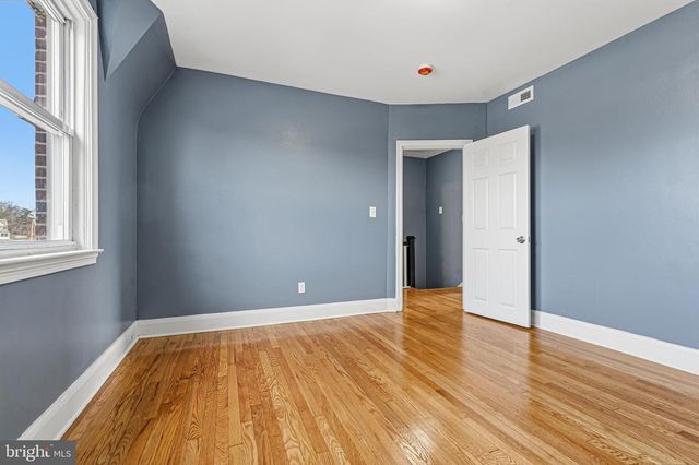 2410 KEYWAY, Dundalk, MD 21222