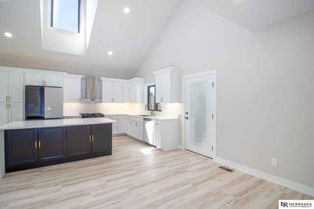 7769 S 94th Bay, Lincoln, NE 68526