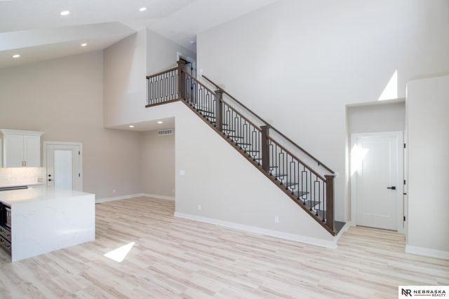 7769 S 94th Bay, Lincoln, NE 68526