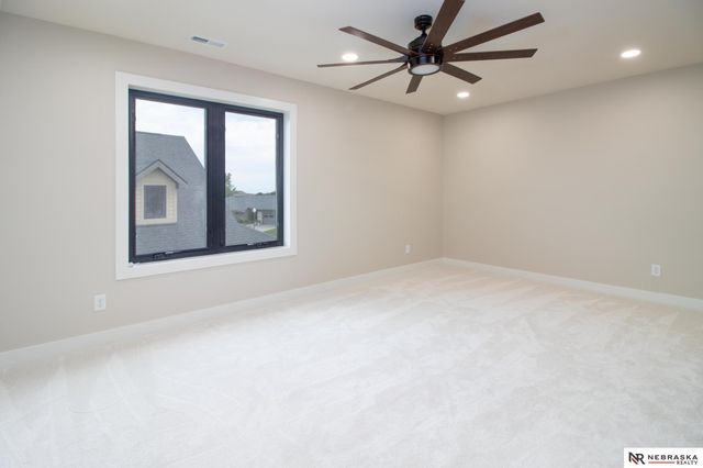 7769 S 94th Bay, Lincoln, NE 68526