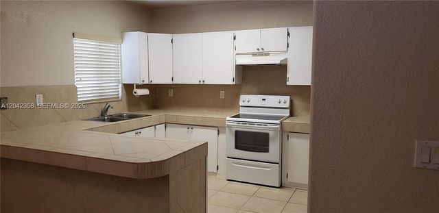 138 NW 31st St 138, Miami, FL 33127