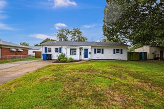4945 Paine LN, Virginia Beach, VA 23455